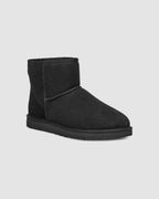 UGG Classic Mini Negra - vista lateral