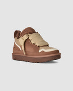 UGG Lowmel Rocky Oak (Mujer) - vista lateral