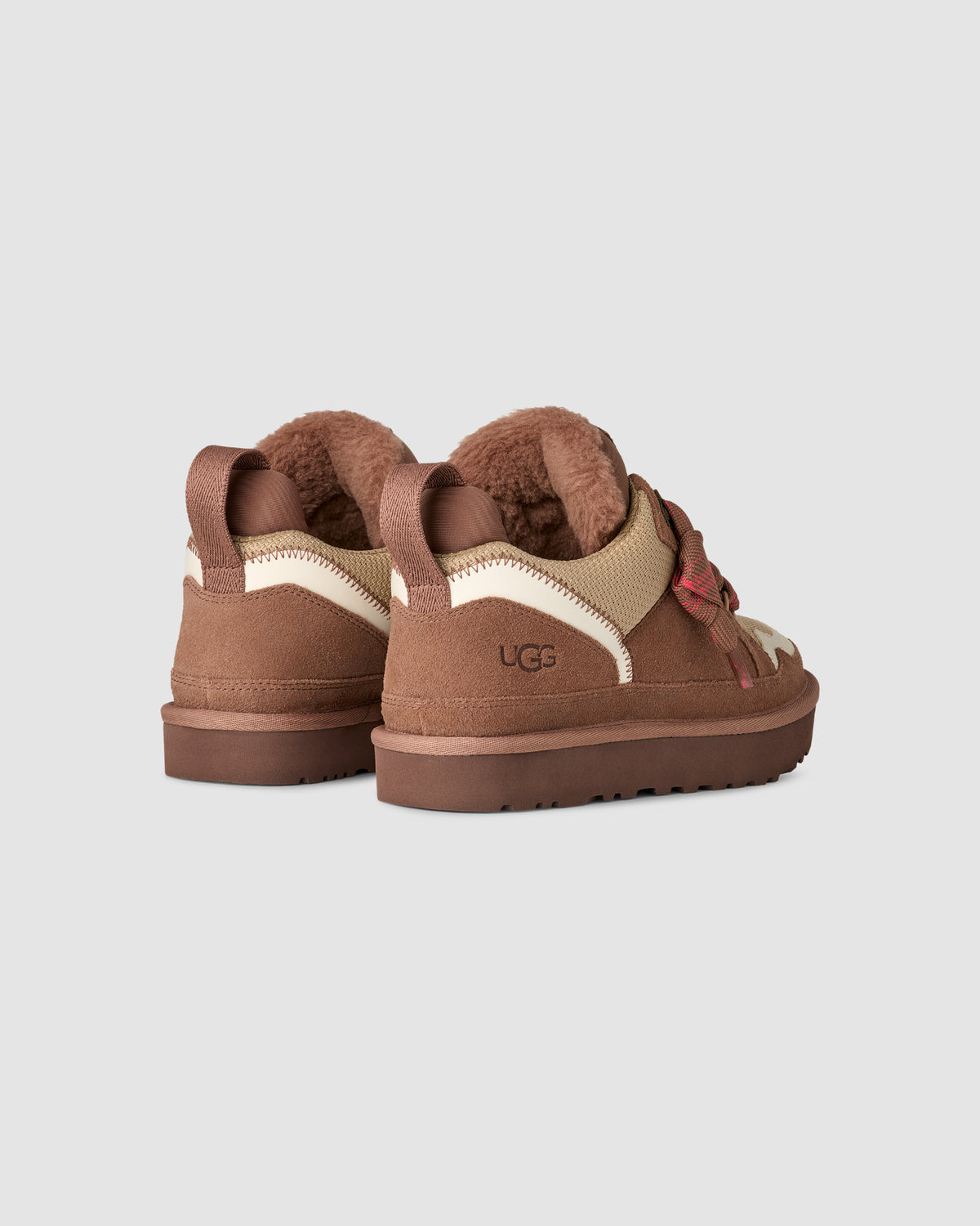 UGG Lowmel Rocky Oak (Mujer) - suela