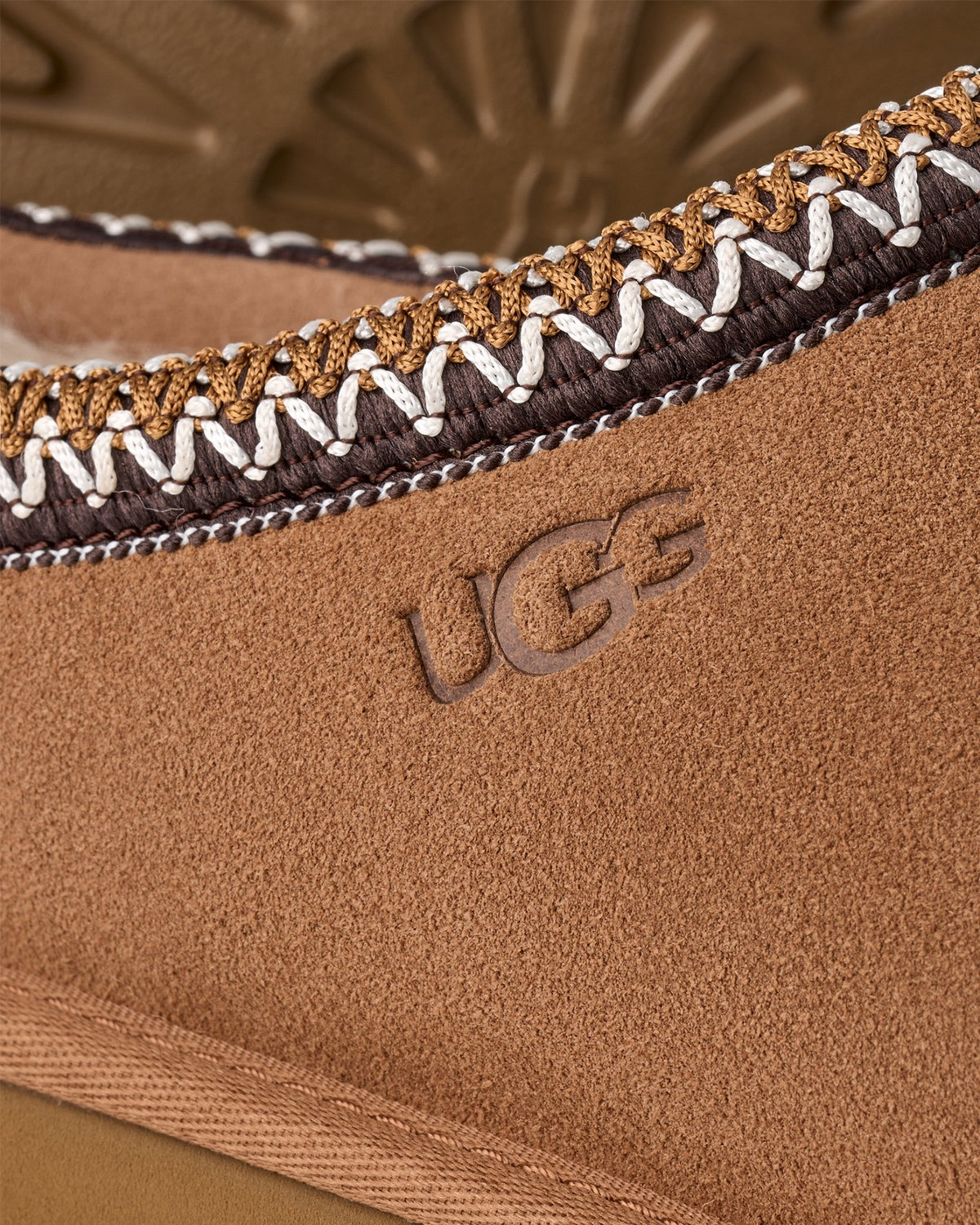 UGG Tasman II Castaña - suela