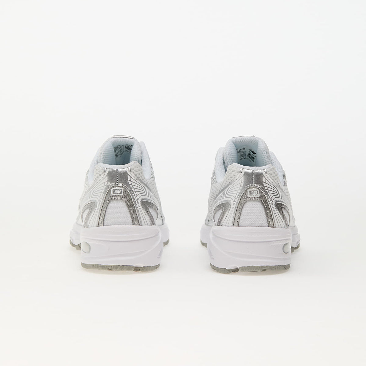 New Balance 740 Blanca y Plata - suela