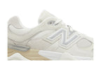 New Balance 9060 Sea Salt Moonbeam - vista lateral
