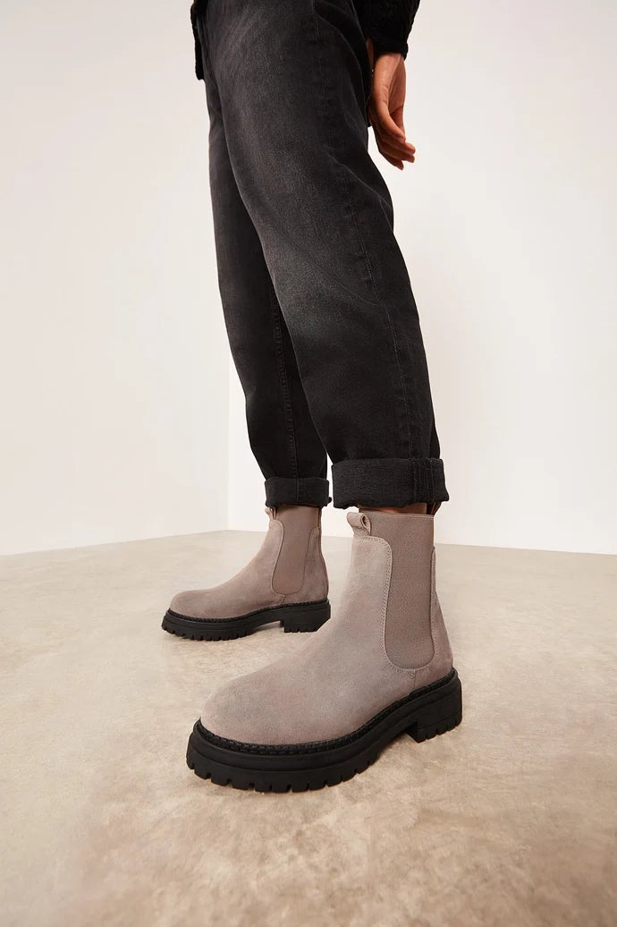Botines KELLY de ante KMB Shoes