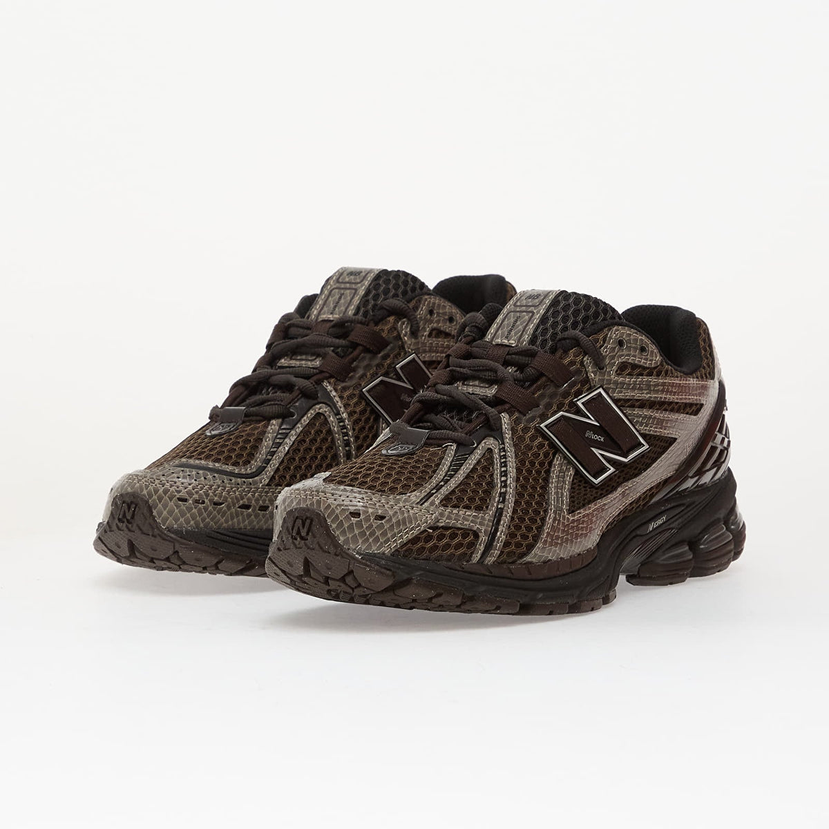 New Balance 1906R Marrón y Negra - suela