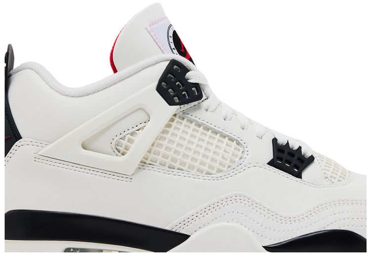 Jordan 4 Retro OG Flight Club - vista lateral