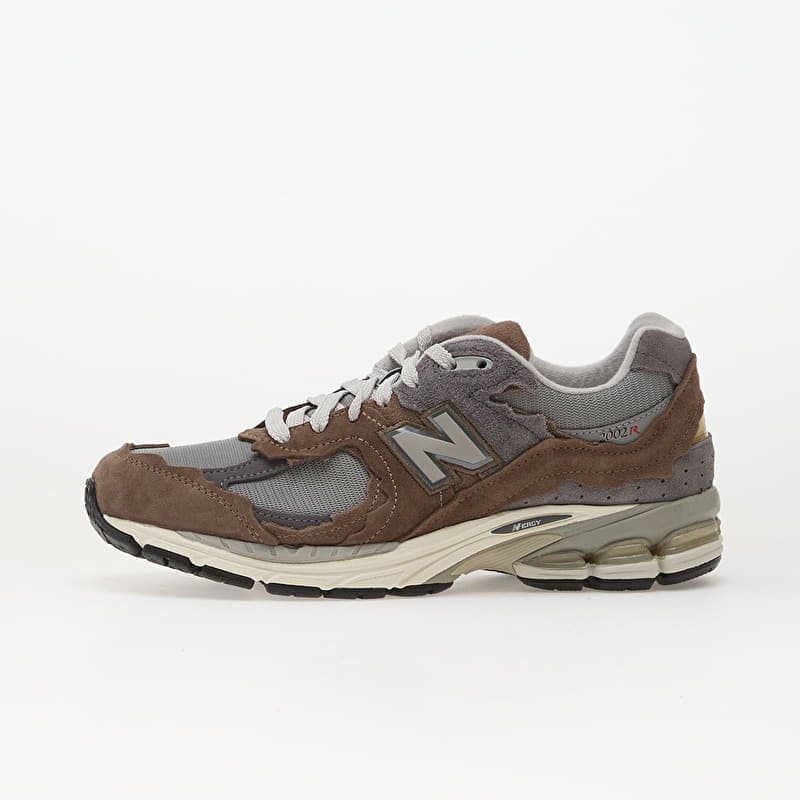 New Balance 2002R Protection Pack Cortado Raincloud vista lateral