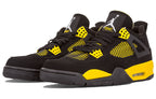 Jordan 4 Retro Thunder 2012 vista frontal