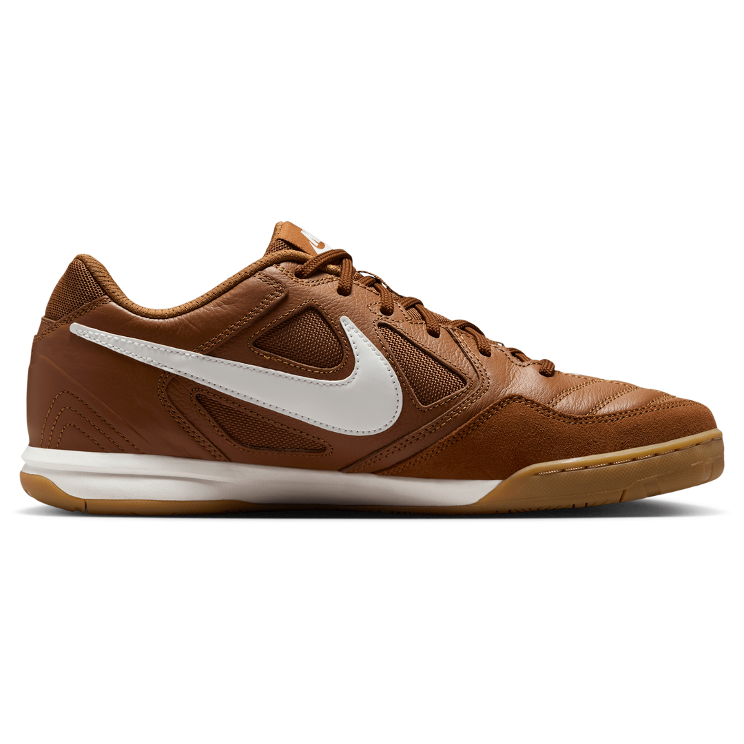 Nike Gato Tan Claro y Marrón Arqueológico vista lateral