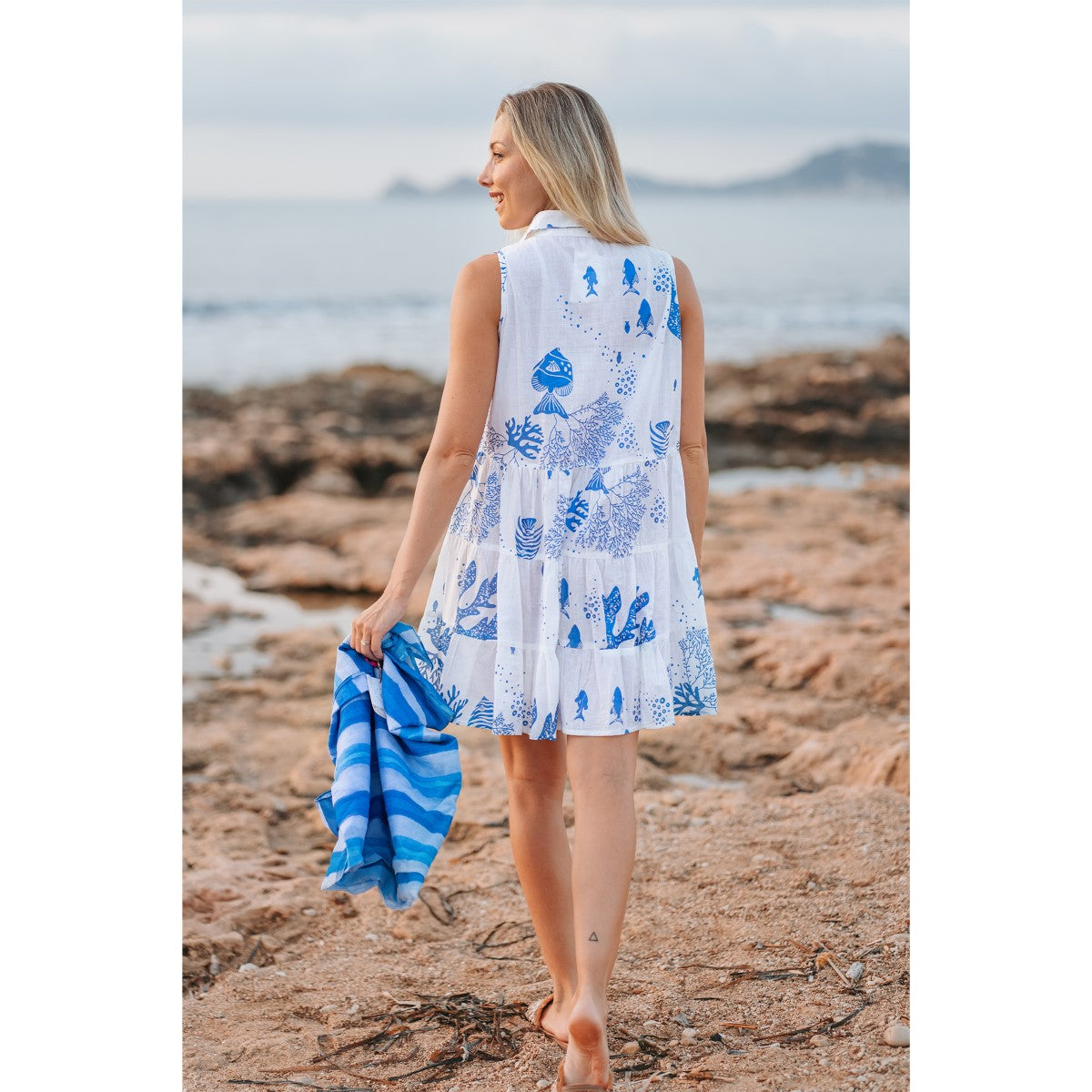 Vestido Corto Blanco con Estampado Azul Marino Vestido Verano Mujer LOOFTYS