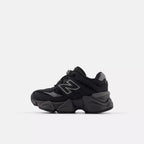 New Balance 9060 Negra (Bebé) - vista lateral