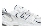 New Balance 530 Blanca y Azul Marino - vista lateral