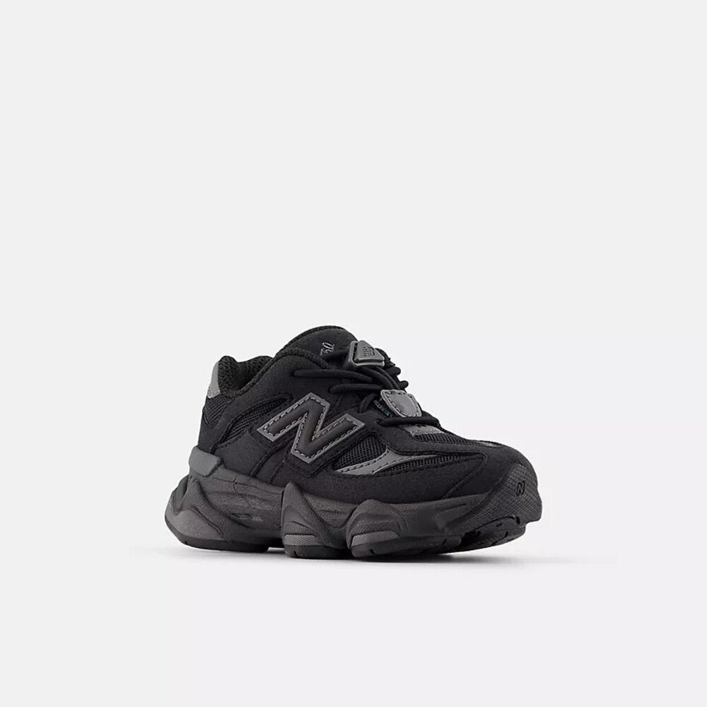 New Balance 9060 Negra (Bebé) - suela