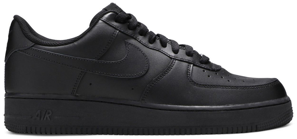 Nike Air Force 1 Low '07 Negro Total - vista lateral