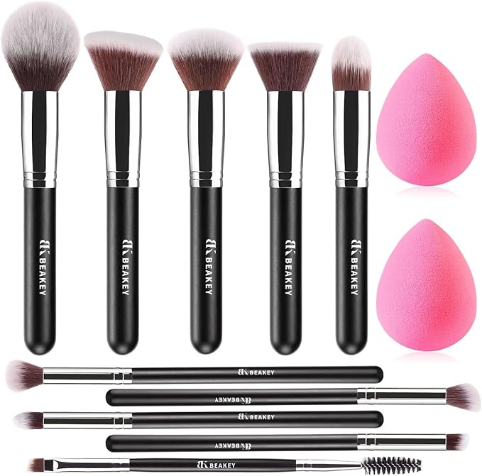Set de 10 Brochas de Maquillaje con 2 Esponjas