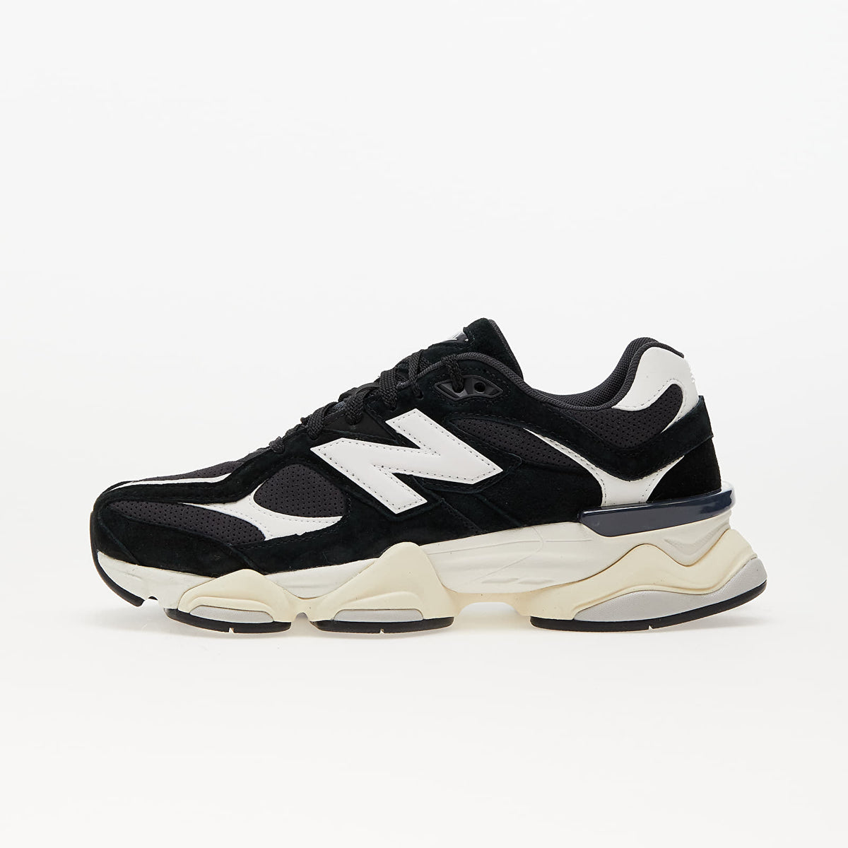 New Balance 9060 Negra y Blanca