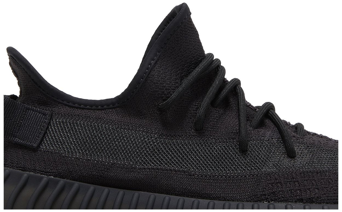 adidas Yeezy Boost 350 V2 Onyx vista frontal