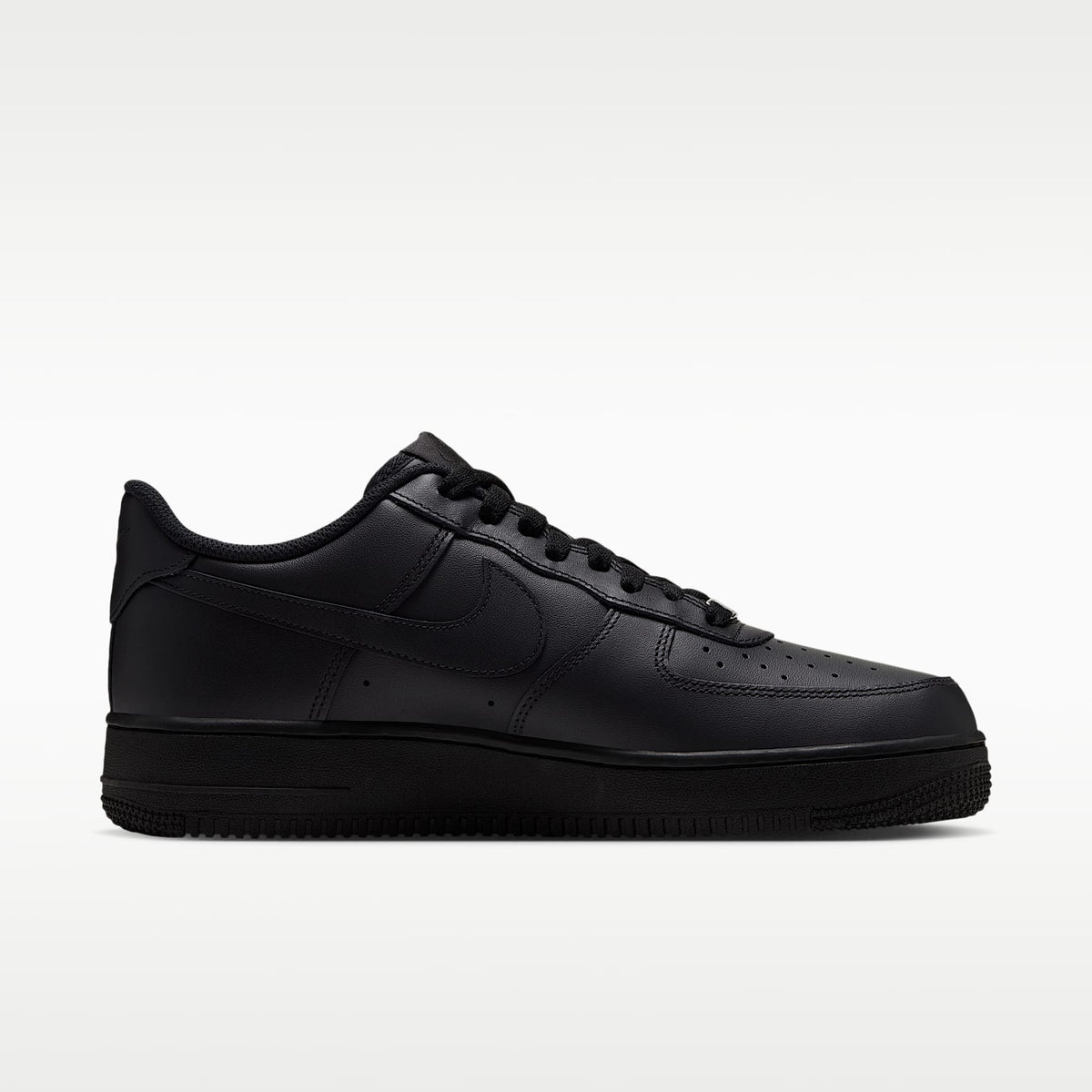 Nike Air Force 1 Low '07 Negra Piel Granulada - vista trasera
