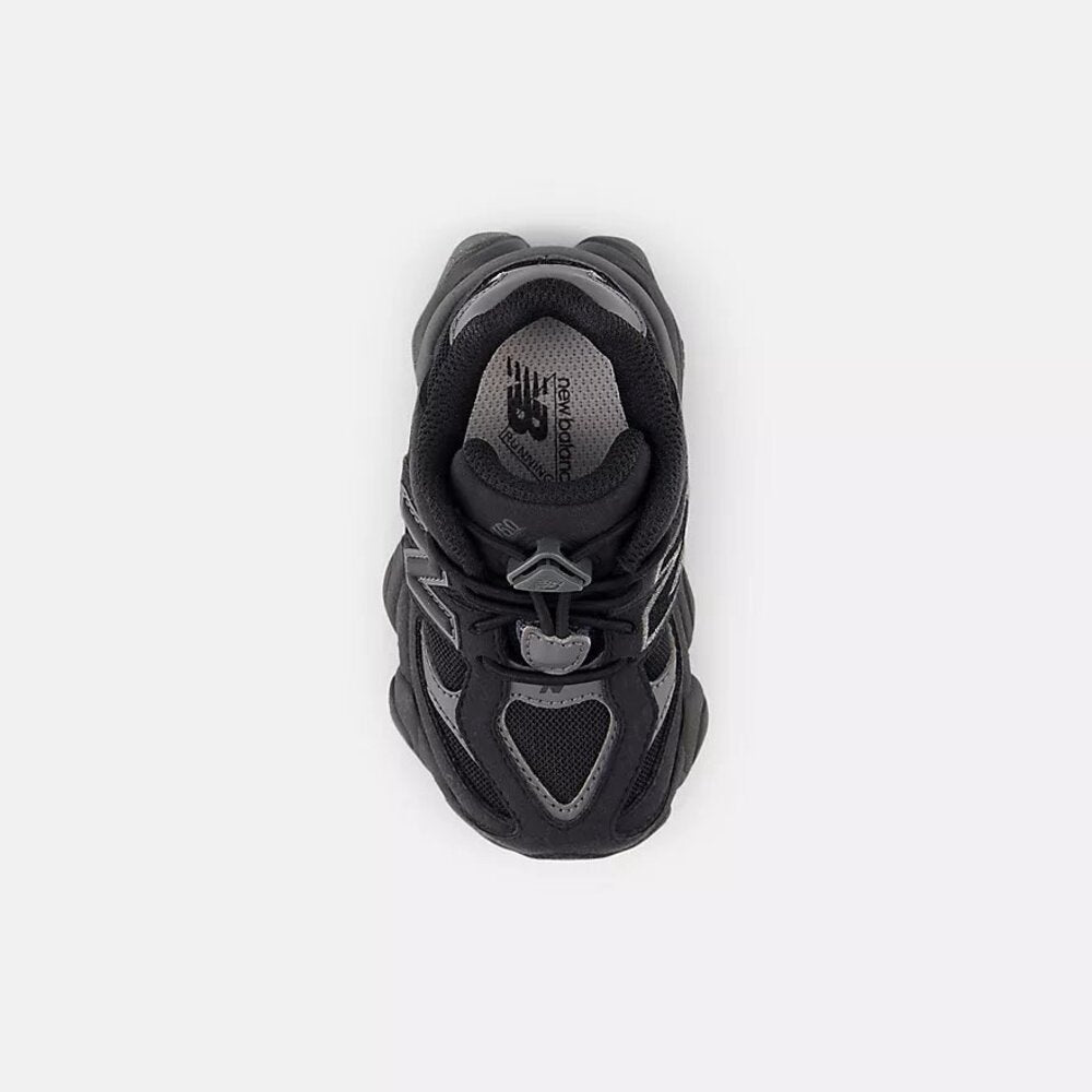 New Balance 9060 Negra (Bebé) - detalle