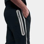 Nike Tech Fleece Joggers Negro Reflectante - vista 4