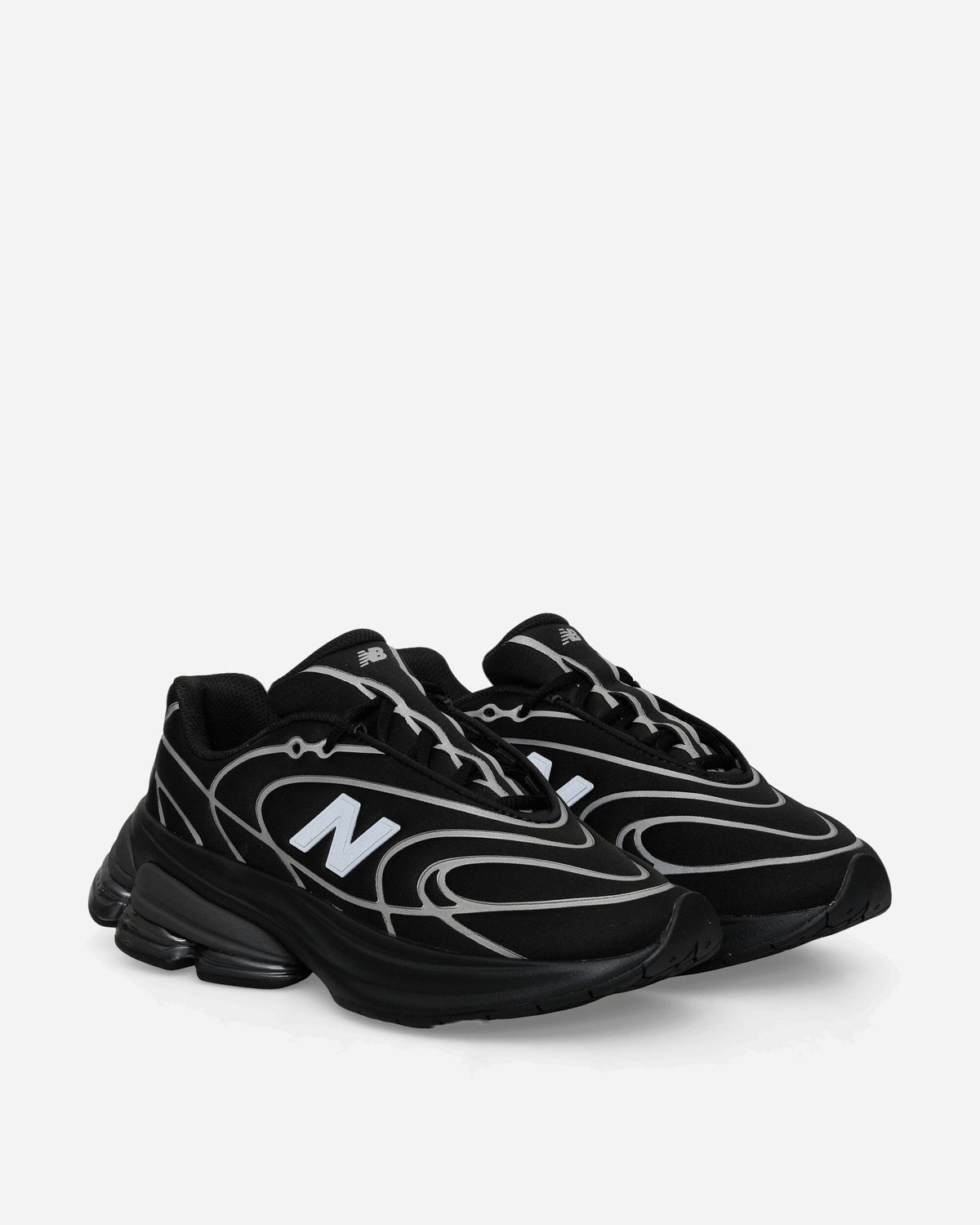 New Balance 5030 Negra Plata - vista lateral