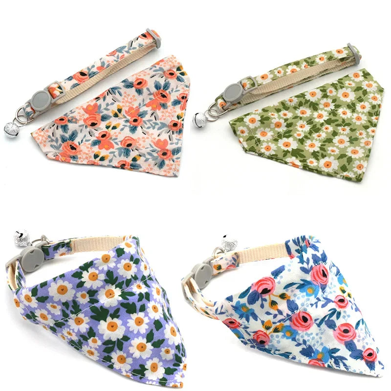 Pañuelo ajustable para perros y gatos con margaritas