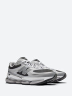 New Balance Abzorb 2000 Plata Metalizado y Negro - vista lateral
