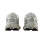 New Balance 9060 Raincloud Truffle Salt - vista suela