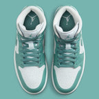 Jordan 1 Mid Blanco Cannon detalle upper