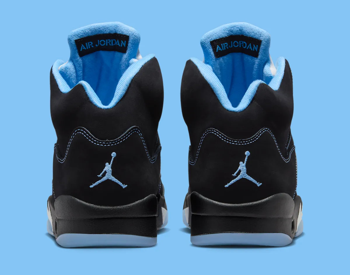 Jordan 5 Retro Negra y Azul Universitario (2026) - suela