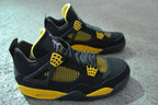 Jordan 4 Retro Thunder 2012 detalle adicional