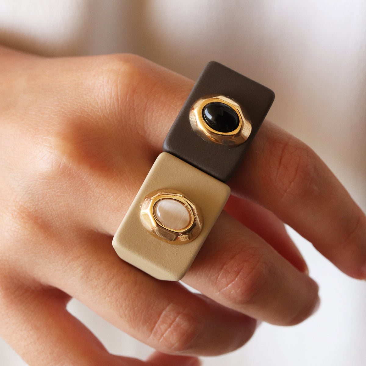 Anillo grande mujer marrón con onix ÉMOLO®