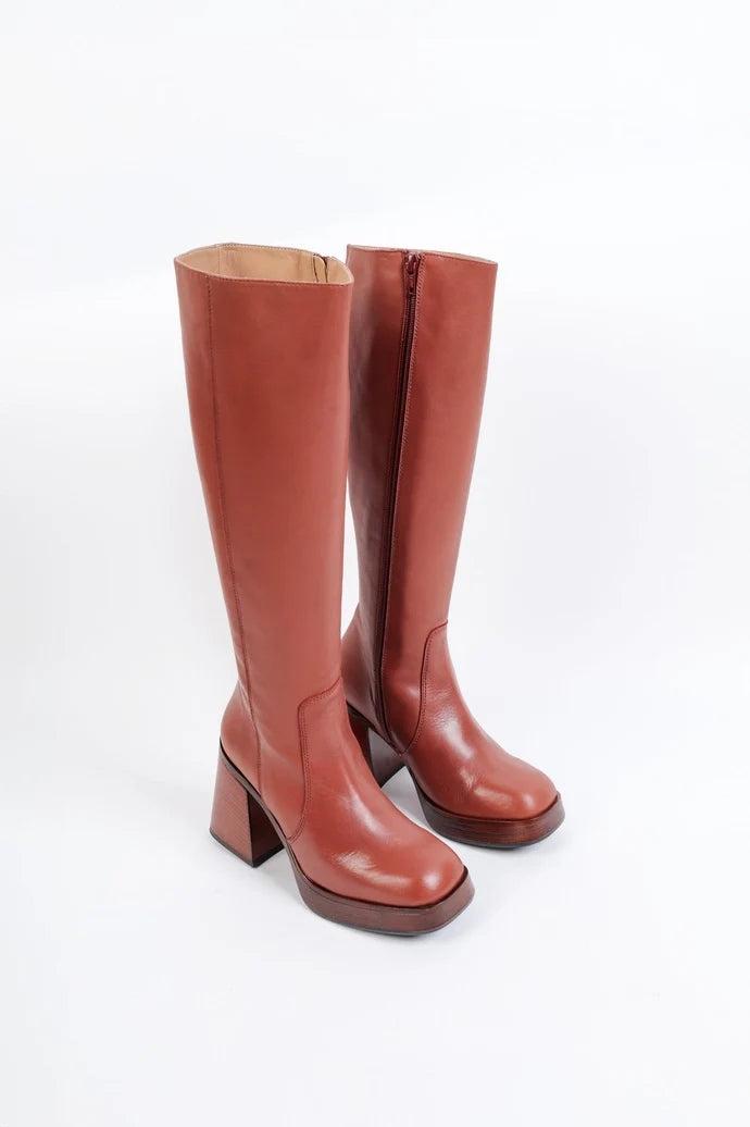 Botas MACY altas de cuero negro KMB Shoes