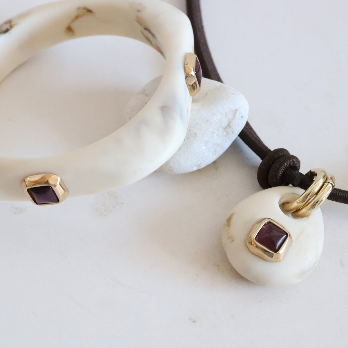 Collar corto MARMOL SAIRA ÉMOLO®