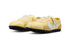 Nike Moon Shoe Soft Yellow vista superior