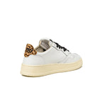 Autry Medalist Low blanco leopardo, detalle estampado