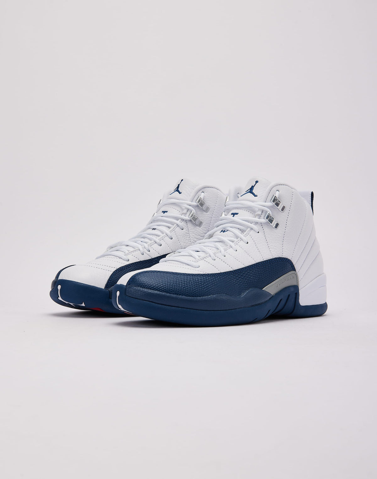 Jordan 12 Retro Azul Francia (2025) - vista lateral