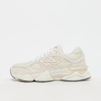 New Balance 9060 Gris Timberwolf y Blanco