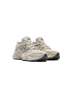 New Balance 9060 Beige - vista lateral