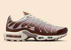 Nike Air Max Plus Marrón Claro Orewood Dark Pony detalle suela