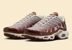 Nike Air Max Plus Marrón Claro Orewood Dark Pony vista lateral