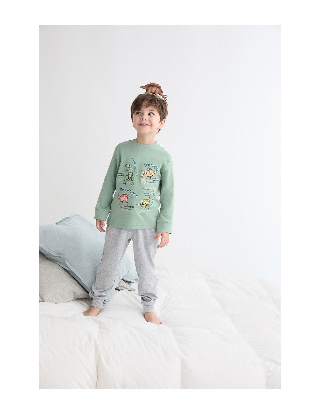 Pijama Infantil de Interlock para Niño, Diseño Dinos