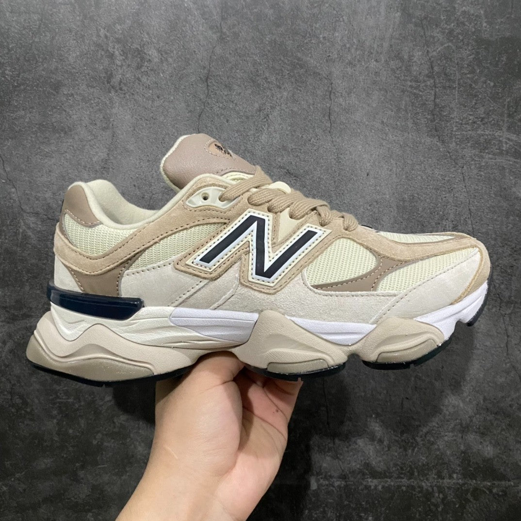 New Balance 9060 Beige Crema - vista lateral