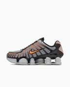 Nike Shox TL Gris Humo Mandarina - lateral